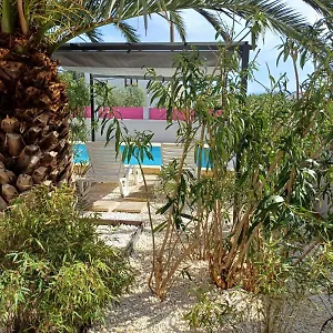 Helles Doppelzimmer Mit Bad, Terrasse Und Pool, Seperater Eingang, Liznjan, Istrien Gasthof